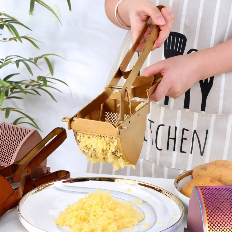 Commercial Kitchen Manufacturers - 1 adet Altın Patates Ezici Manuel